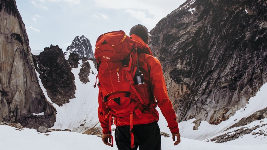 What Is a Shell Jacket? Hardshell+Softshell Pros&Cons (2023)