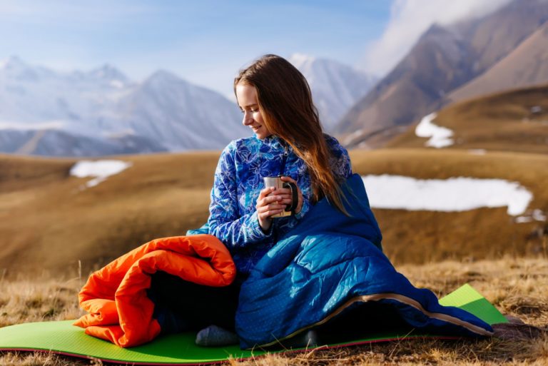 Quilt vs. Sleeping Bag Differences and Pros & Cons (2022)