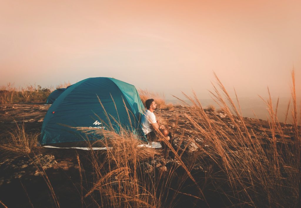 tent male sit
